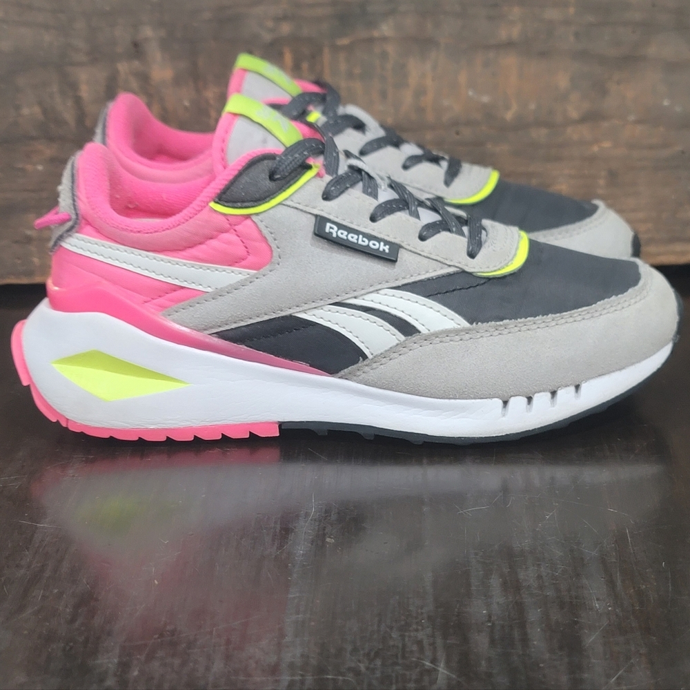 Reebok Forte Racer Lifestyle Sneaker. US 2 Good Cond! Fast Shipper - Picture 3 of 13